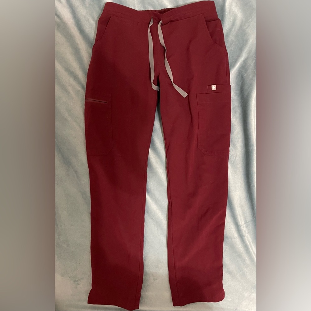 Women’s Figs scrub bottoms burgundy/maroon
